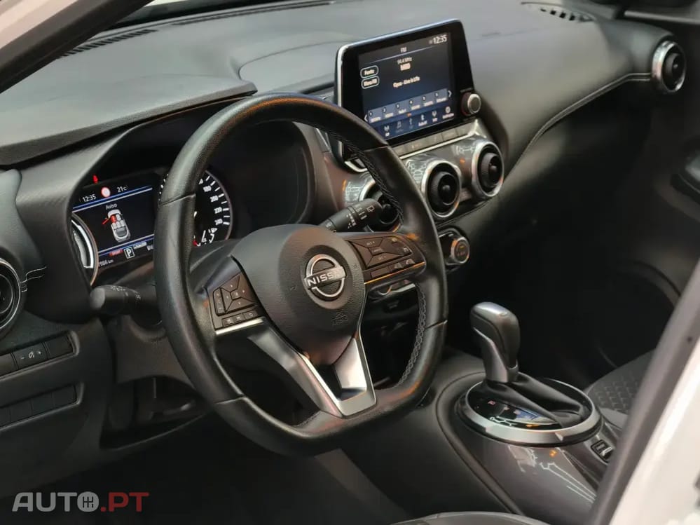 Nissan Juke 1.6 Hybrid N-Design Black