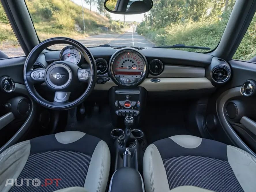 MINI Cooper Cooper D