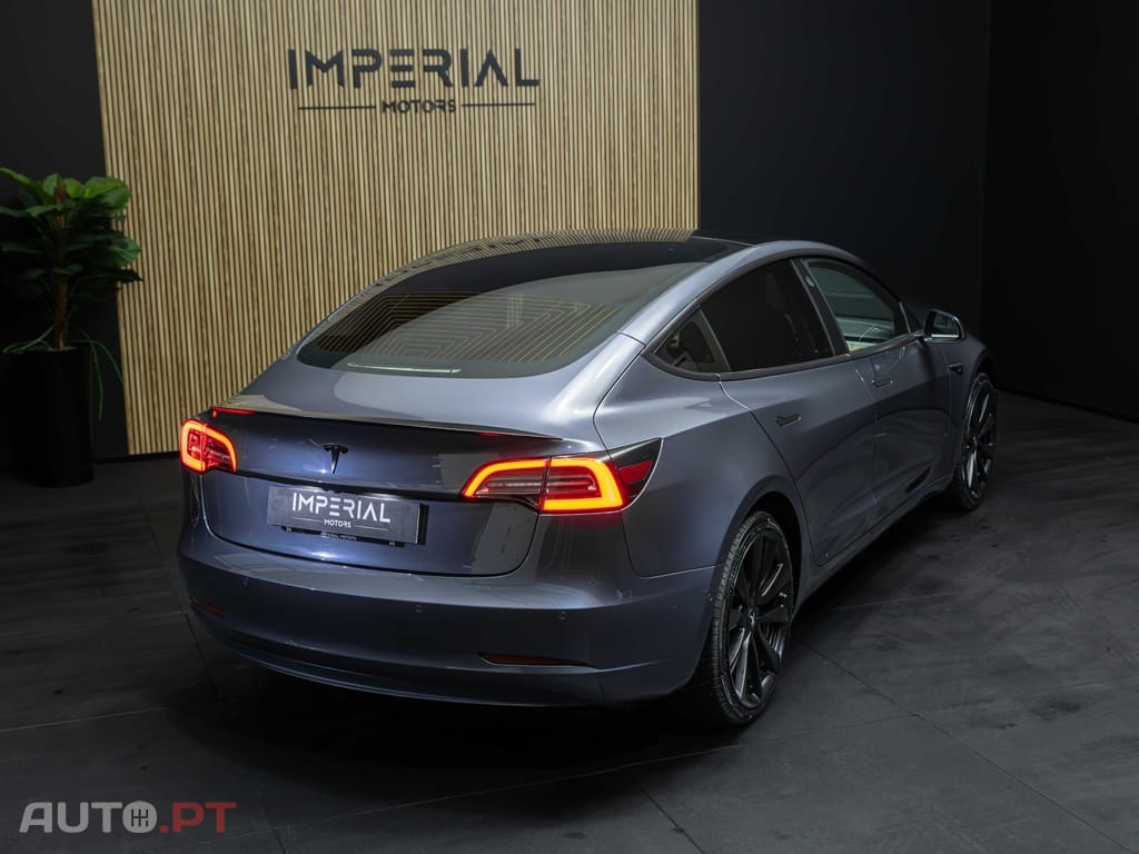 Tesla Model 3 Long-Range Dual Motor AWD