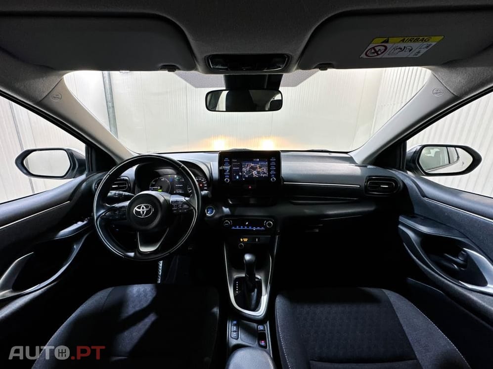 Toyota Yaris Hybrid Dynamic Edition