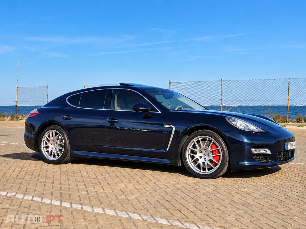 Porsche Panamera Turbo PDK