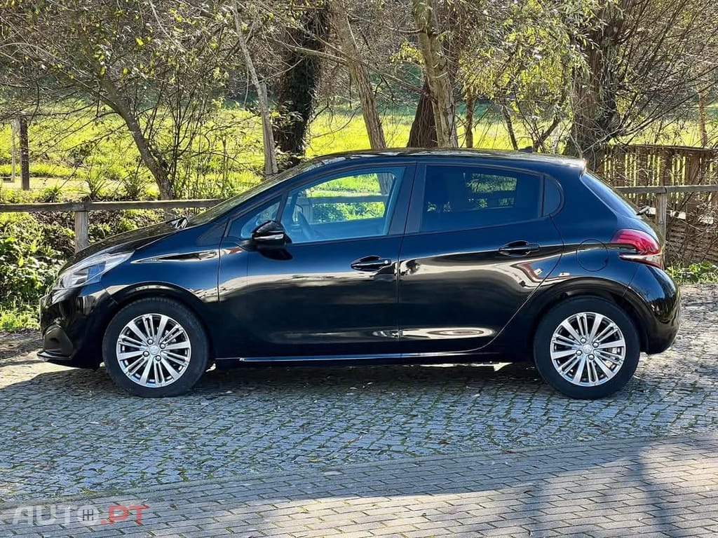 Peugeot 208 1.5 BlueHDi Allure