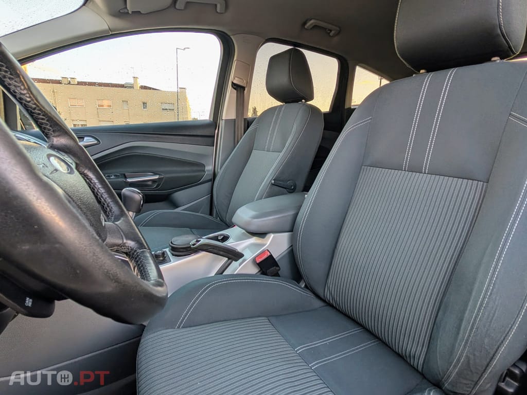 Ford Focus C-Max II 1.6 TDCi Titanium - Impecável - Oportunidade!