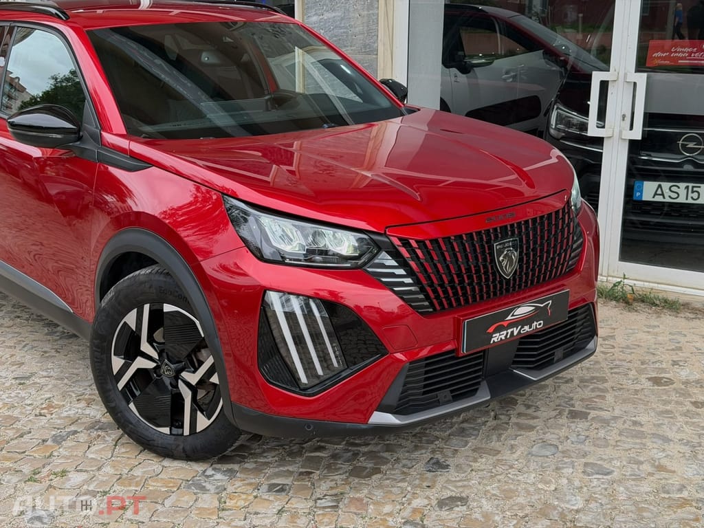 Peugeot 2008 PureTech 130 EAT8 GT