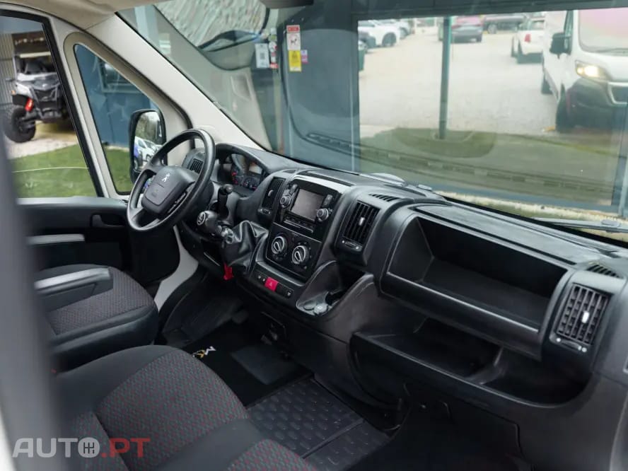 Peugeot Boxer 2.2 BlueHDi 335 L2 CD