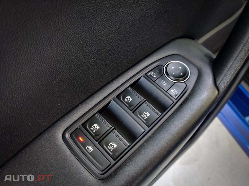 Renault Captur TCe 100 EXPERIENCE