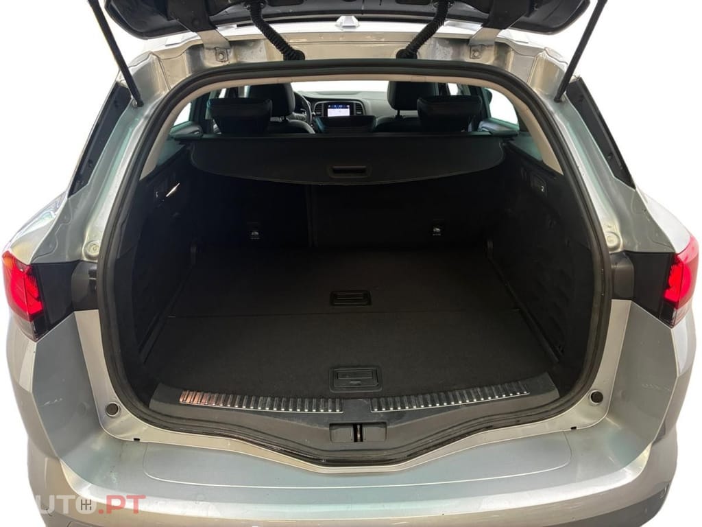 Renault Mégane Sport Tourer 1.5 Blue dCi Intens