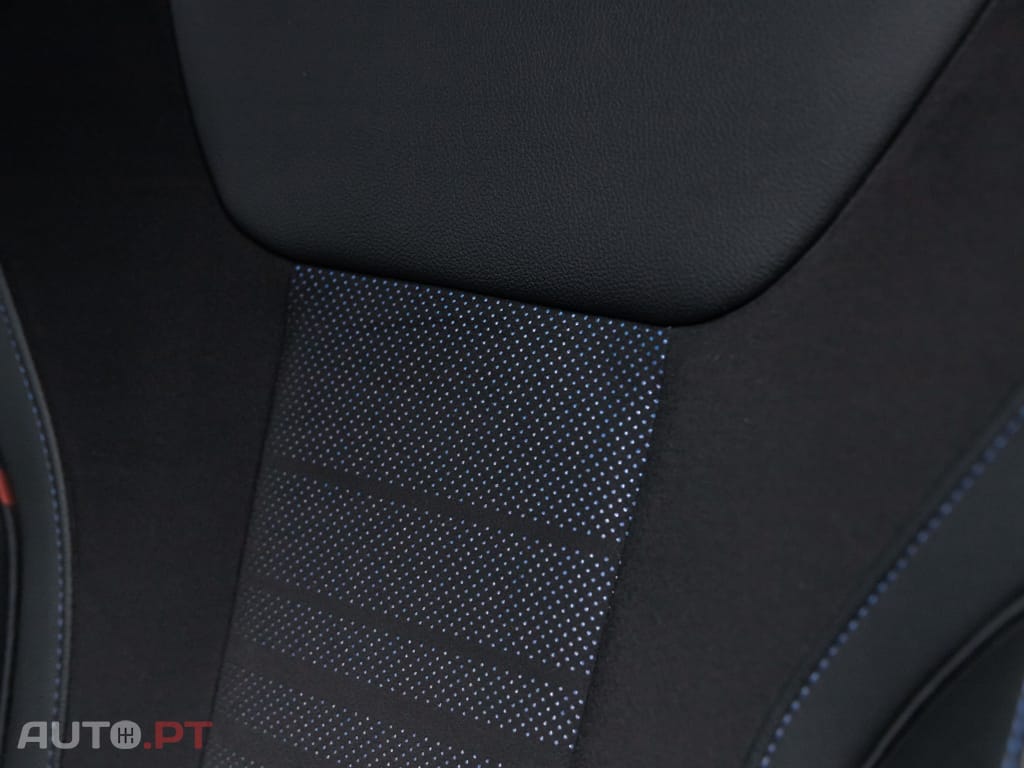 BMW 330 e Pack Desportivo M Auto