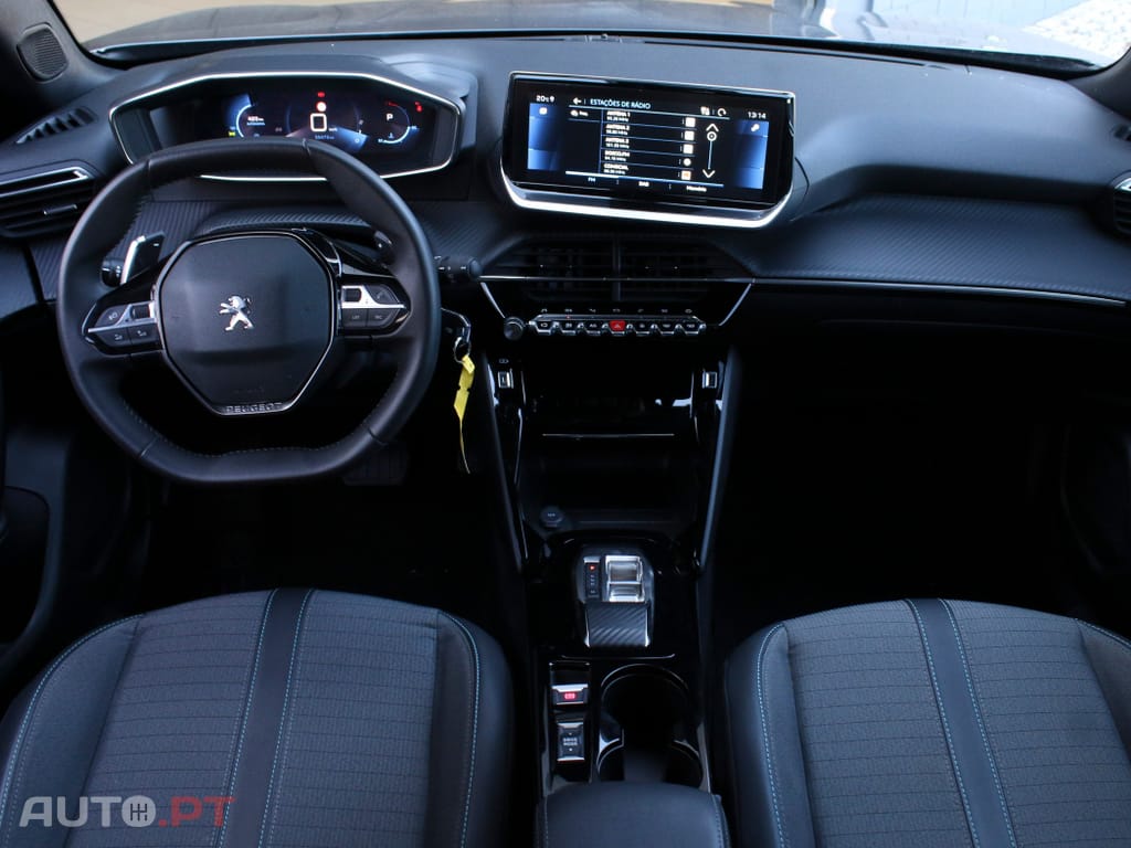 Peugeot 2008 1.2 PureTech Allure EAT8