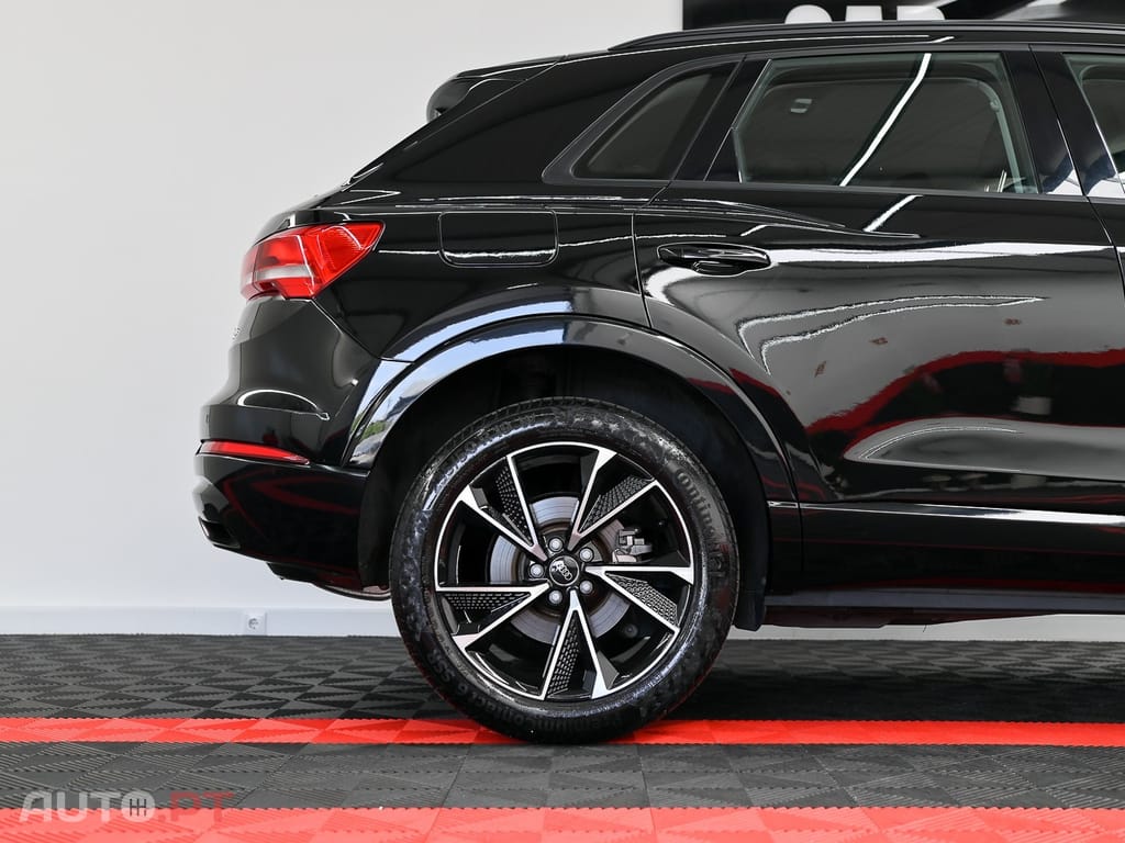 Audi Q3 45 TFSIe S line S tronic
