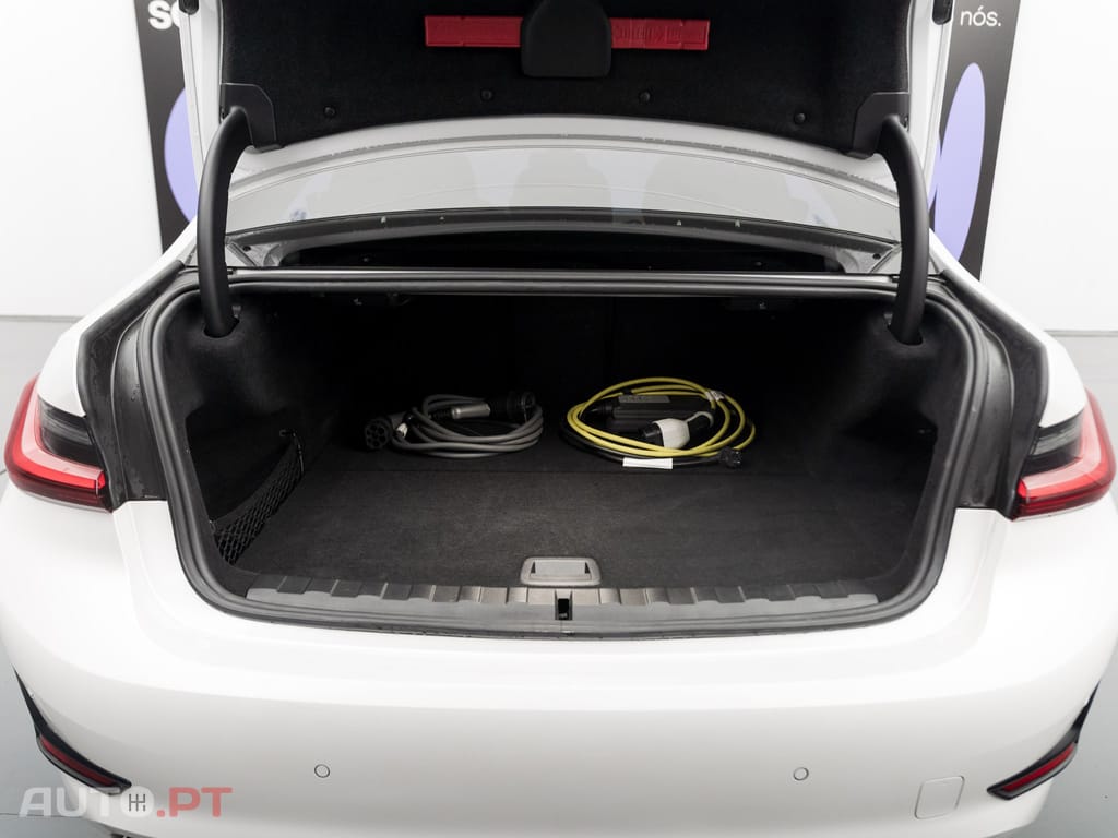 BMW 320 e Line Sport Auto