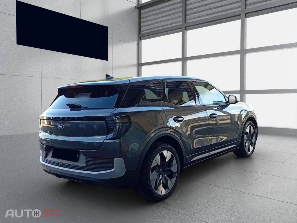 Ford Explorer 52 kWh Standard Range RWD