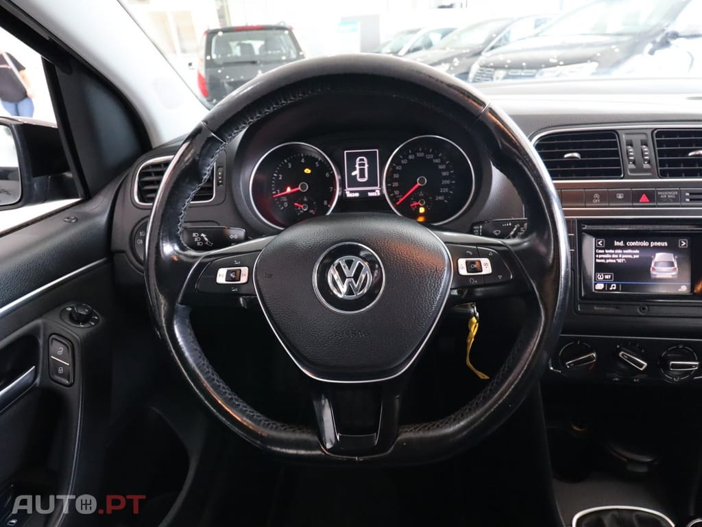 Volkswagen Polo 1.0 Confortline