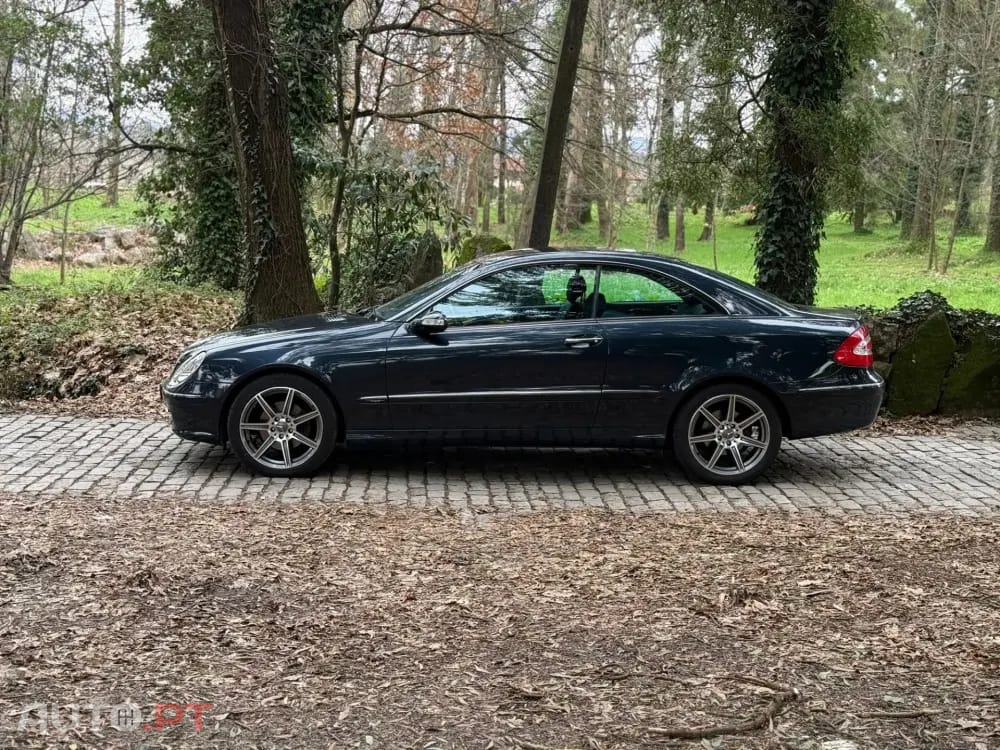 Mercedes-Benz CLK 240 Outro