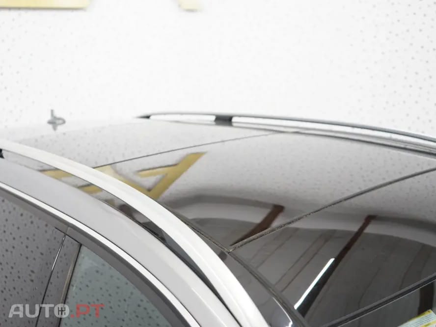 Mercedes-Benz E 220 CDi Avantgarde BlueEfficiency Auto