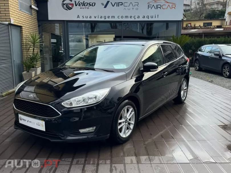 Ford Focus SW 1.0 EcoBoost TITANIUM — fotografia 5