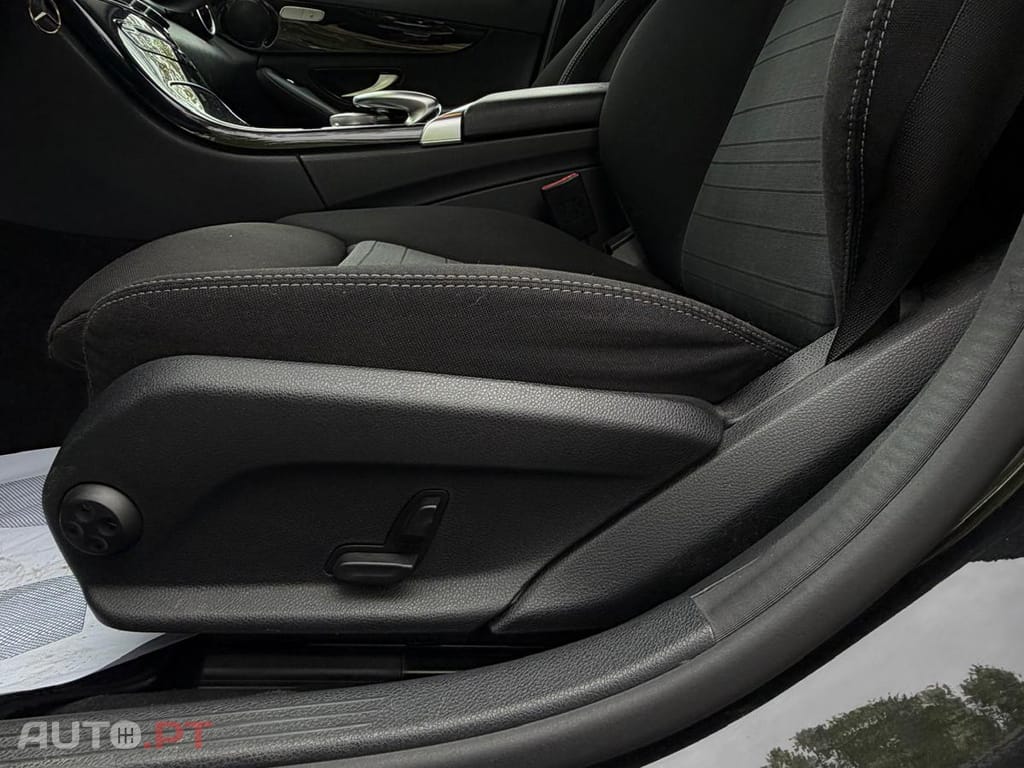 Mercedes-Benz C 200 Mercedes-Benz (BlueTEC)C200d Station 7G-TRONIC Avantgarde Automatico . MELHOR PREÇO