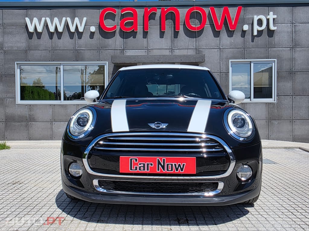 MINI Cooper D AUTO 5 Portas