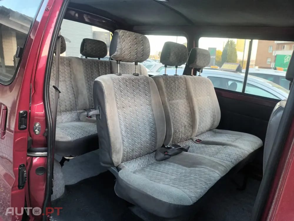 Toyota HiAce 2.4 D LXH12LB