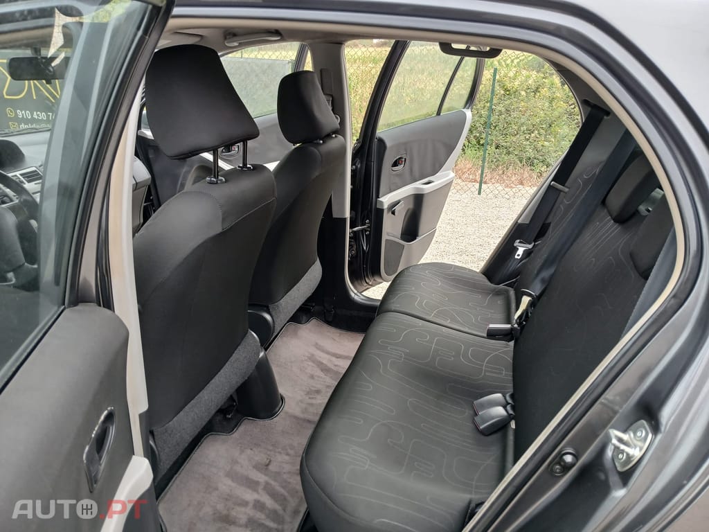 Toyota Yaris 1.0 VVT-I