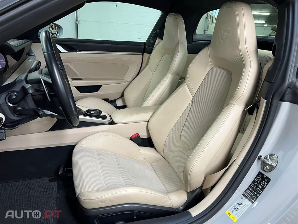 Porsche 911 Targa 4S PDK 992