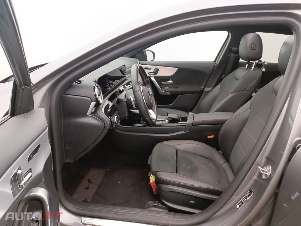 Mercedes-Benz A 250 e AMG Line
