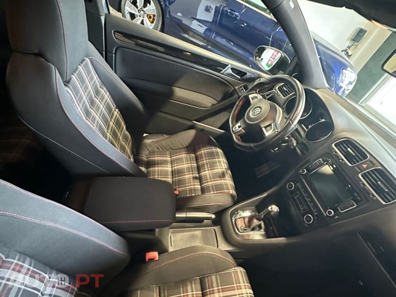 Volkswagen Golf 2.0 TSI GTI DSG