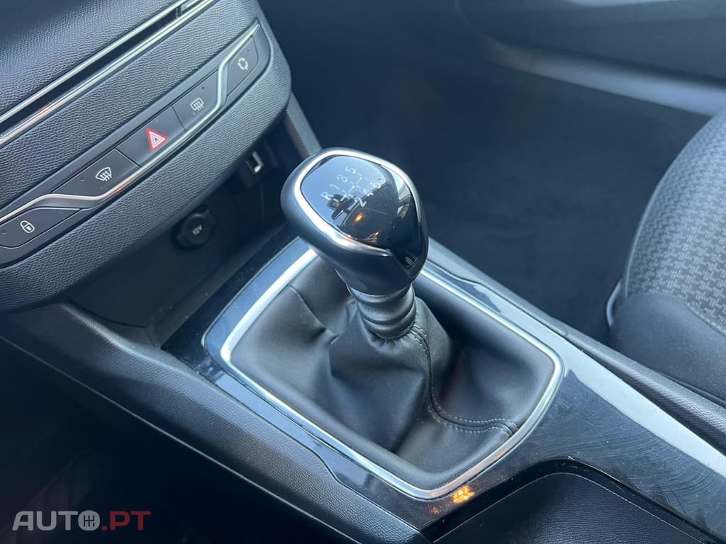 Peugeot 308 SW 1.2 PureTech 