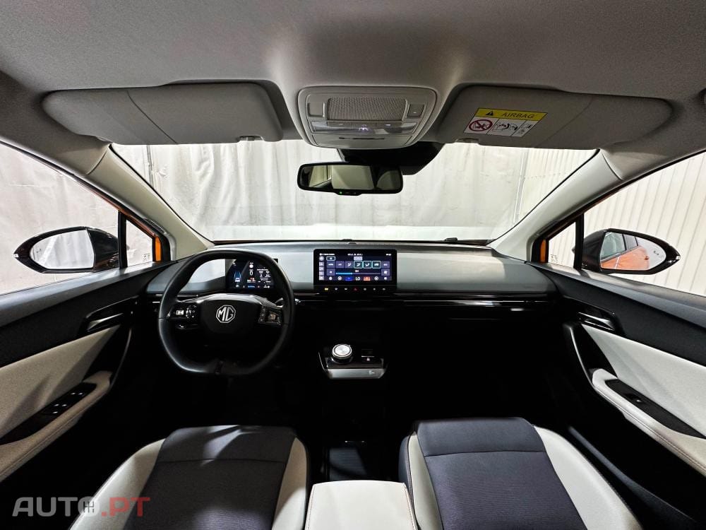 MG MG4 64 kWh Luxury