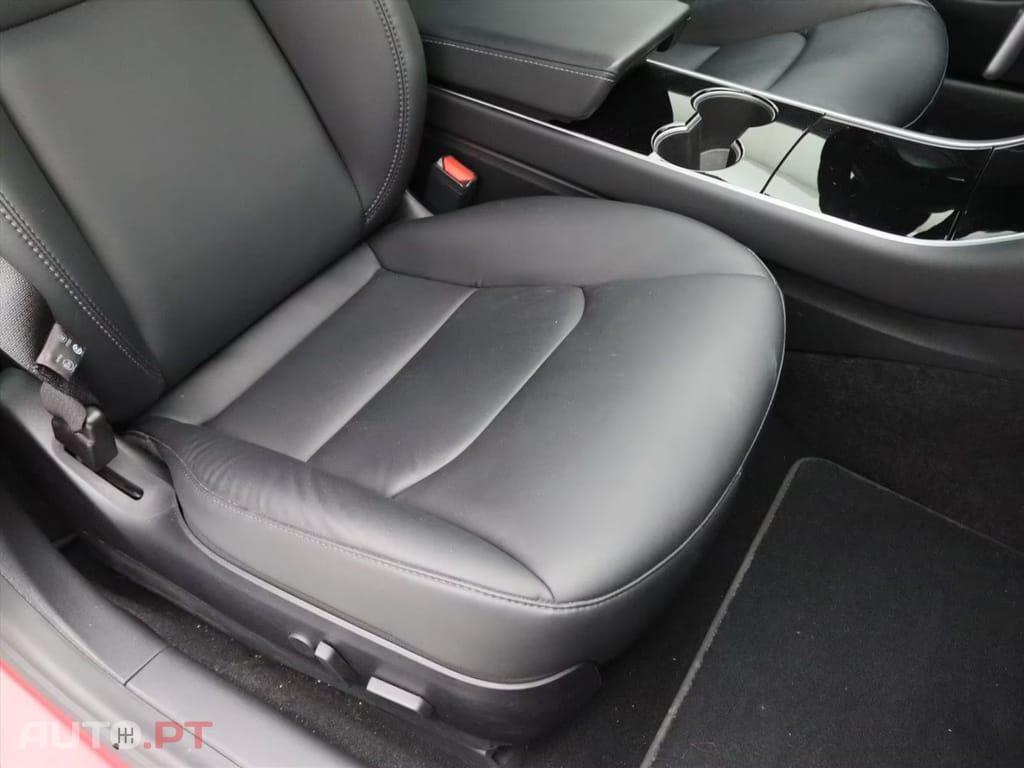 Tesla Model 3 Long-Range AWD I.V.A DEDUTÍVEL