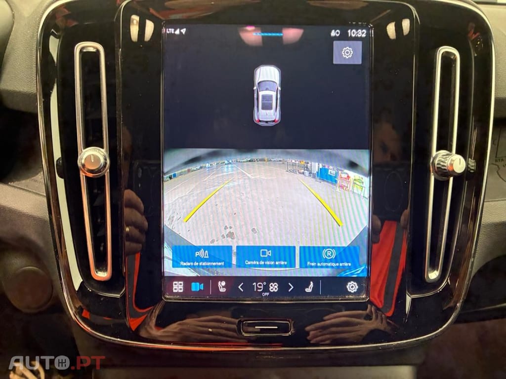 Volvo XC40 Recharge Start