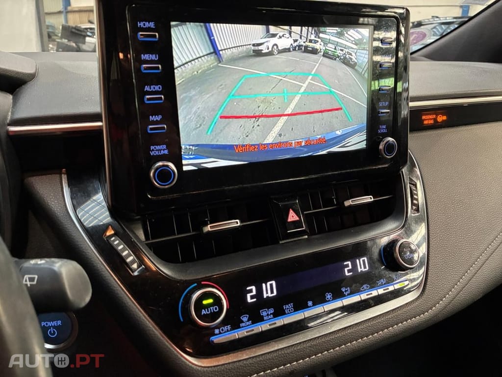 Toyota Corolla TS 1.8 Hybrid Dynamic Business