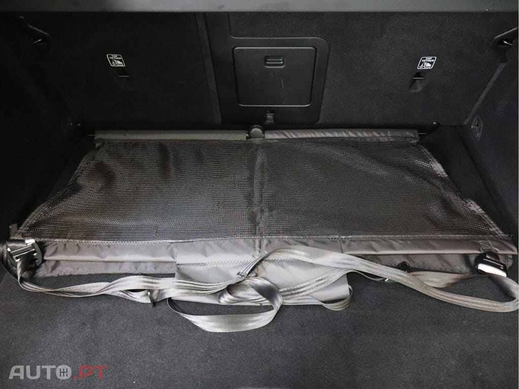 Volvo XC60 2.0 T6 350 AWD PHEV Core Auto