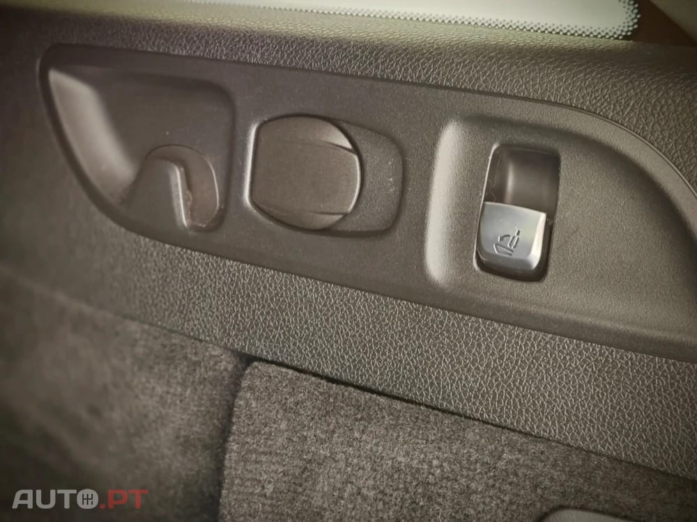 Mercedes-Benz E 220 Exclusive — fotografia 58