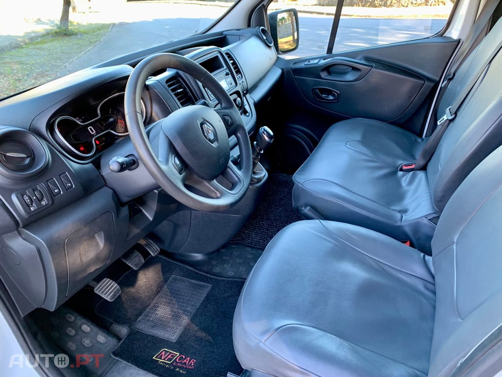 Renault Trafic 9 Lugares