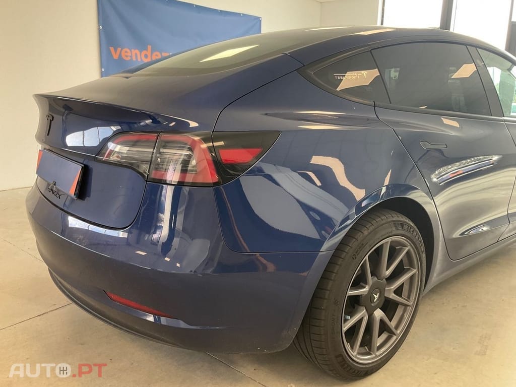 Tesla Model 3 Standard Range Plus RWD