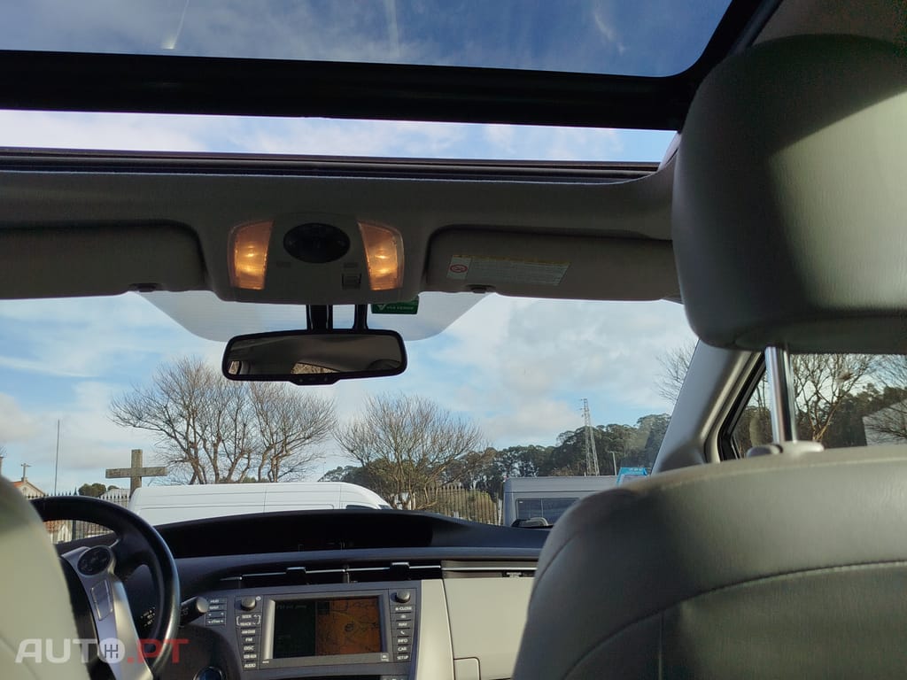 Toyota Prius Luxury