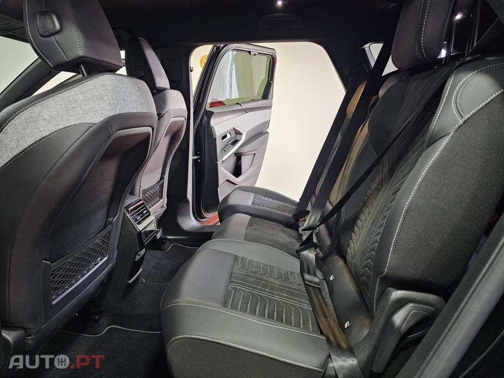 Peugeot 5008 GT Hybrid e-DCS6
