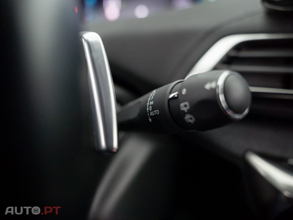 Peugeot 3008 1.6 Hybrid Allure Pack e-EAT8