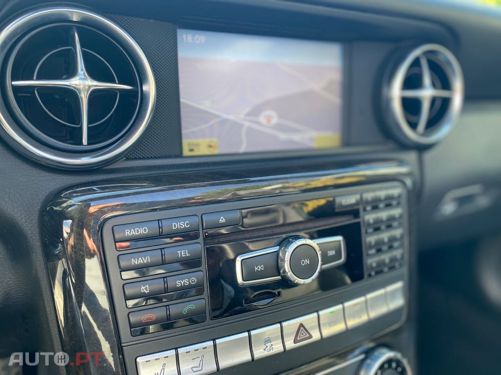 Mercedes-Benz SLK 200 BlueEFFICIENCY Roadster pur