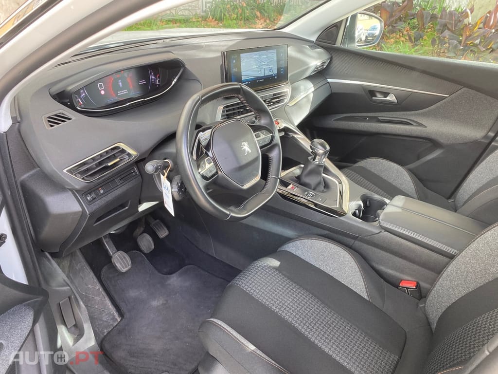 Peugeot 3008 1.2 PureTech Active Pack
