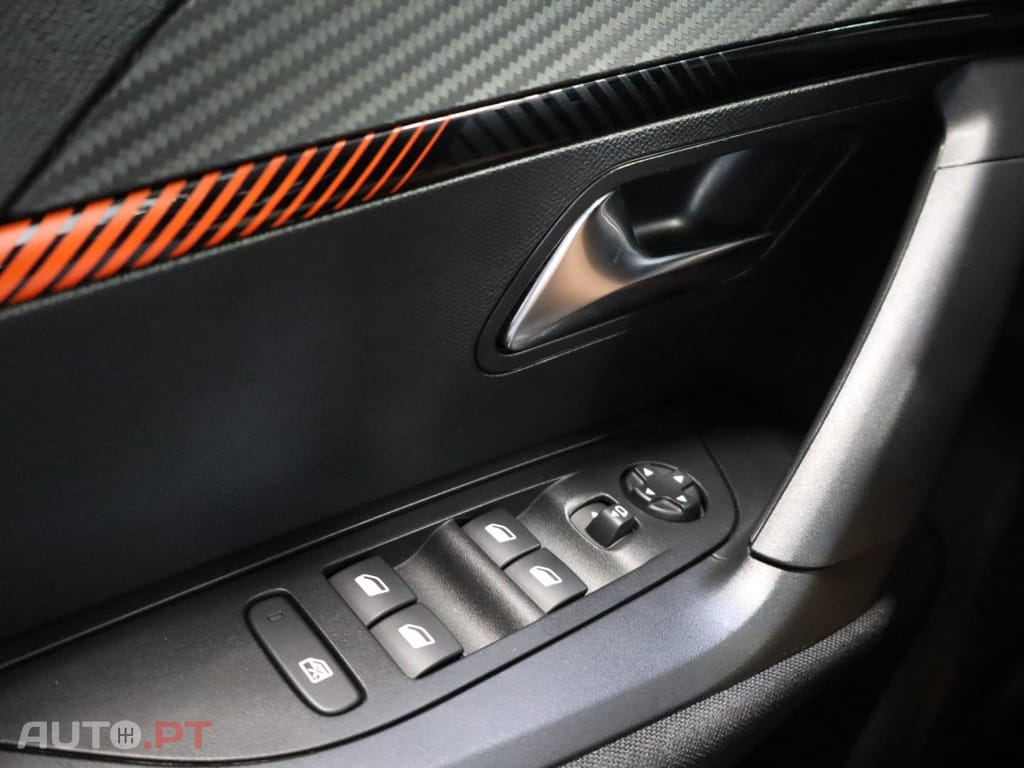 Peugeot 2008 1.2 PureTech Active