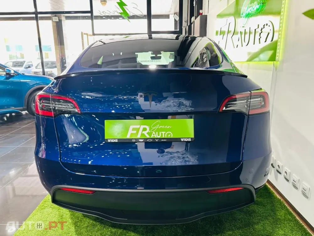 Tesla Model Y Long Range Dual Motor AWD