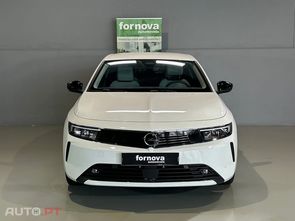 Opel Astra 1.2 T Elegance