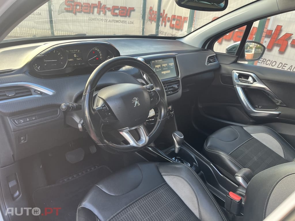 Peugeot 2008 1.2 PureTech Allure EAT6