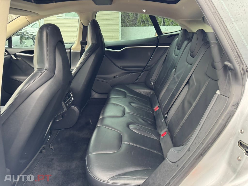 Tesla Model S 60D