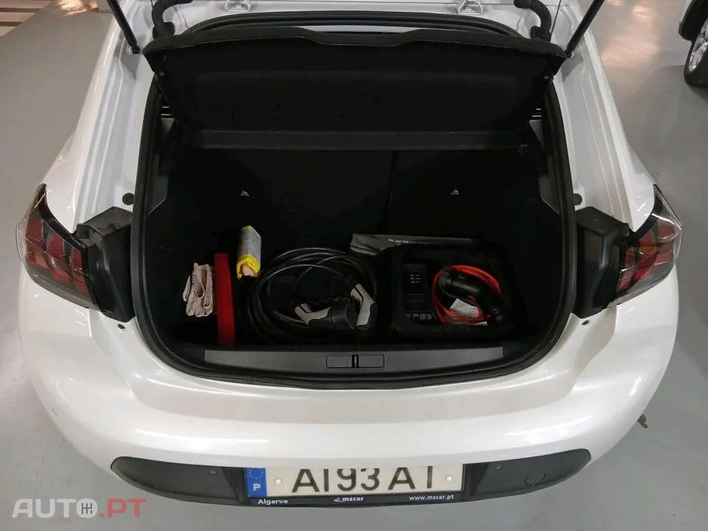 Peugeot E-208 50 kWh Active Pack