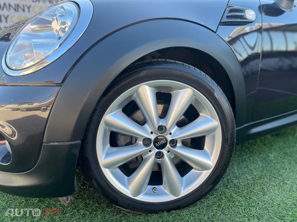 MINI Cooper Cooper D