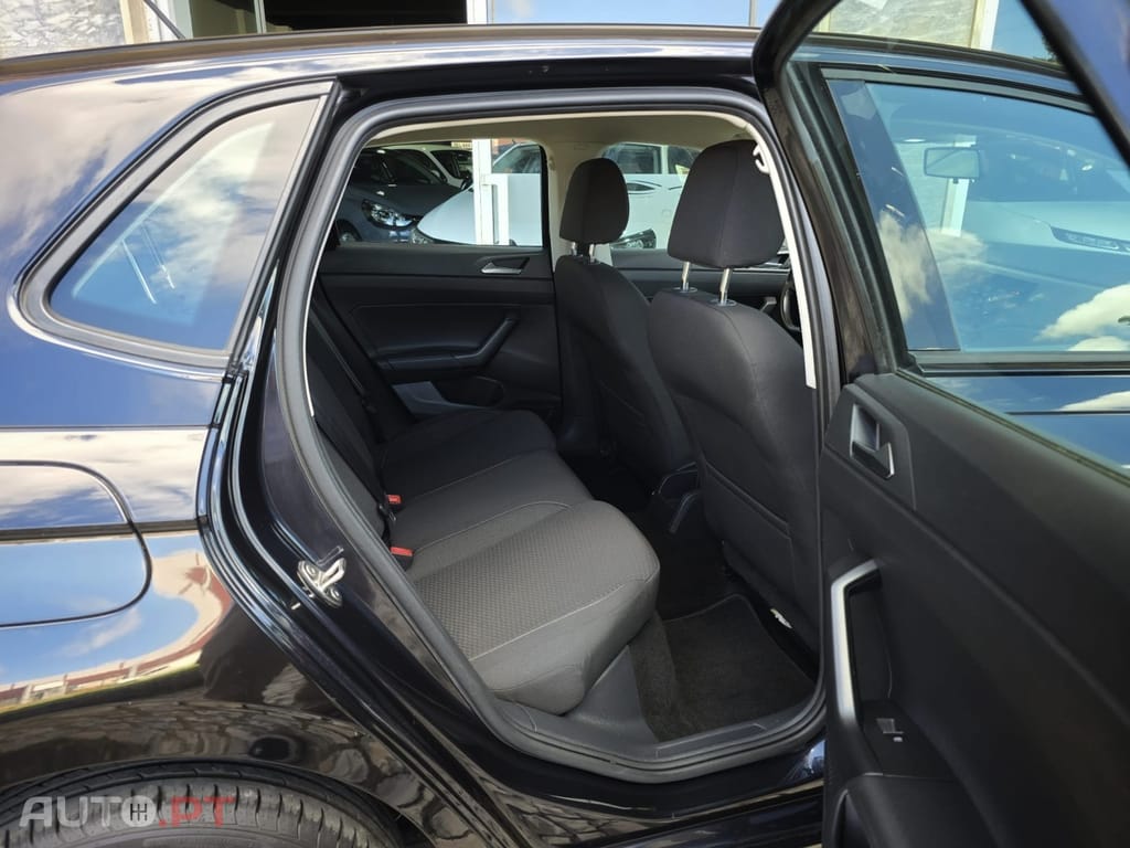 Volkswagen Polo 1.0 Confortline
