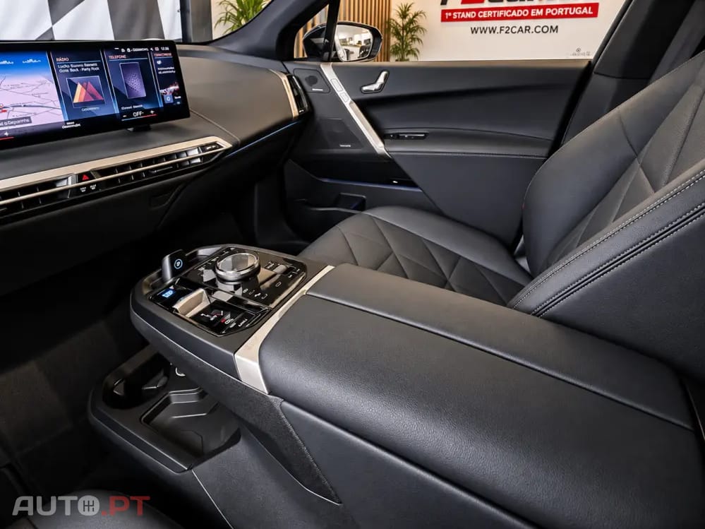 BMW iX xDrive 40 Pack Desportivo